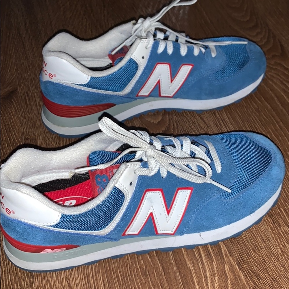 Great condition New Balance sneaker!